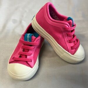 People - Pink and White Sneakers with Breathable Mesh and Sporty Design